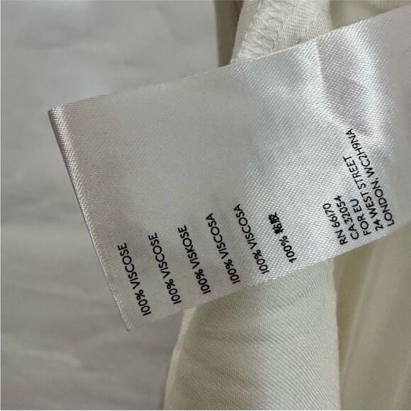 UO Twist Front Crop Top 030 - Picture 3 of 3